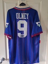 OLDHAM ATHLETIC  Matchworn Shirt No 9    'IAN OLNEY'