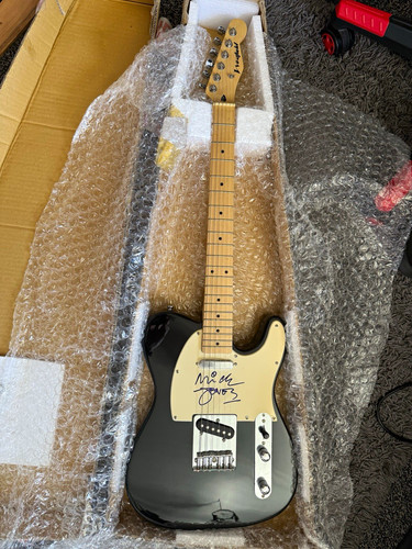Mick jones signed - guitar, (the