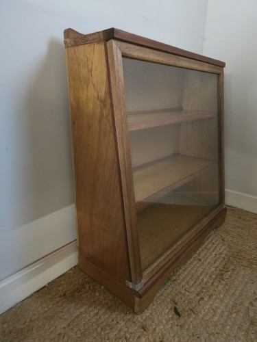 Retro display unit glazed - display,