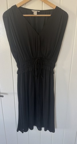 Sleeveless black dress - sleeveless,