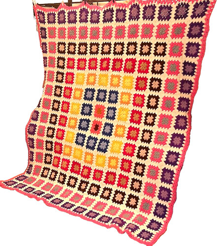 Granny square vintage throw - square,