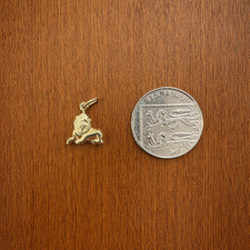 9ct Yellow Gold Lion Charm 1cm