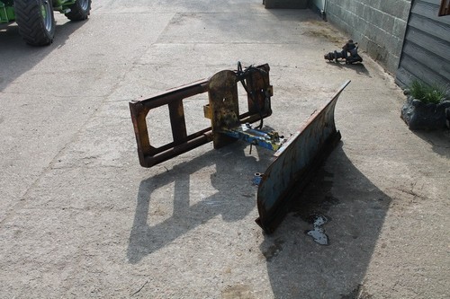 Dozer blade snow plough - dozer,