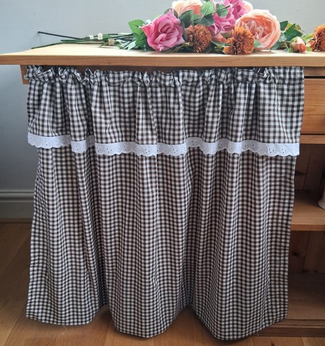 Under counter curtain - curtain, in