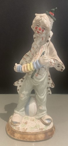 Clown playing accordion - clown,