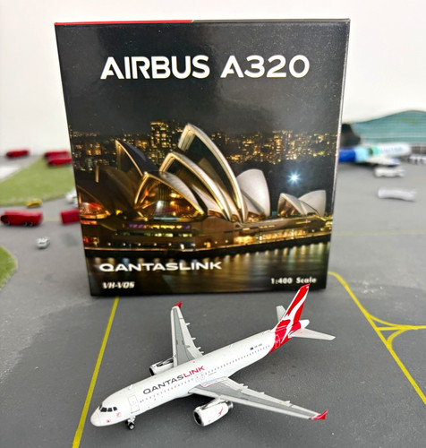 Qantaslink airbus a320 - qantaslink,
