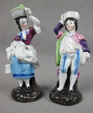 2 Antique Figurines: Couple