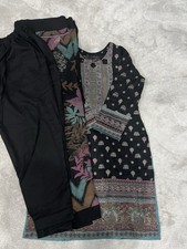 Pakistani 3 Piece Shalwar Kameez Suit With Shawl