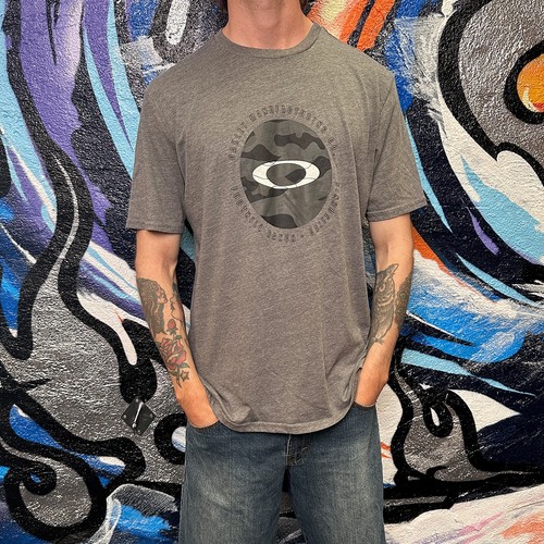 Oakley shirt mens large - t-shirt,