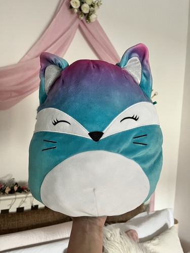 Squishmallows vickie plush - vickie,