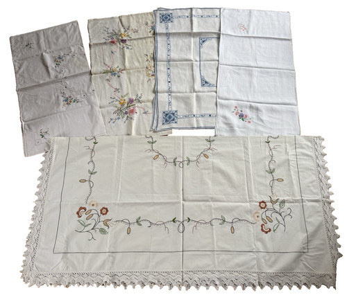 Vintage table linen bundle - vintage,