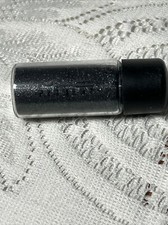 MAC  Pigment.Dark Soul  sample