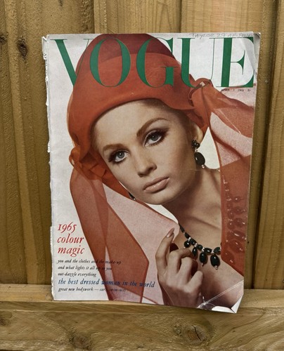 Vintage 1960s vogue magazine - vogue,