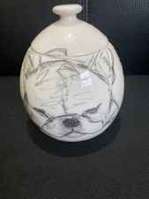 Beautiful Bulldog pencil drawing on marmalade pot. Signed “The old Landerette”