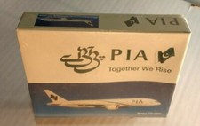 Model PIA Boeing B777-24 ER -