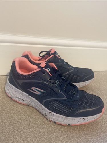 Skechers run air cooled - go,