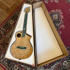 Guitar Packing Box – Secure Shipping Carton with Body & Headstock Support