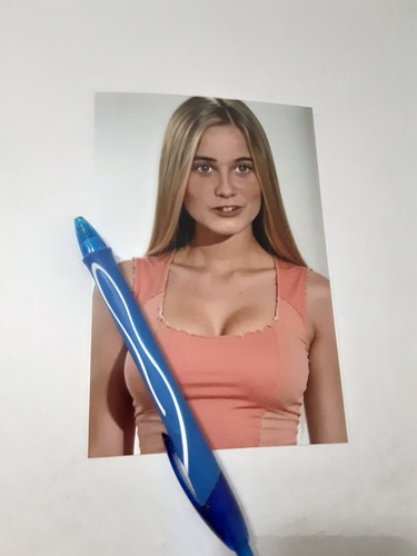Maureen mccormick looking - maureen, mccormick,