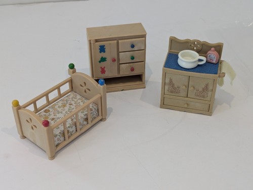 Sylvanian families nursery - families,