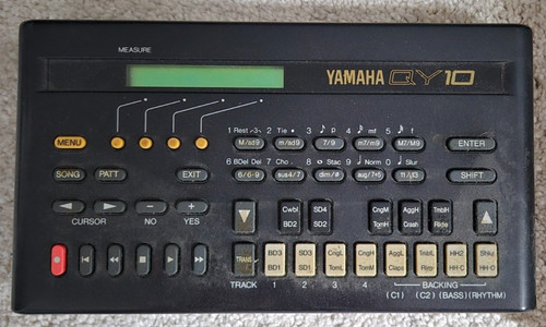 Yamaha qy10 portable track - yamaha,