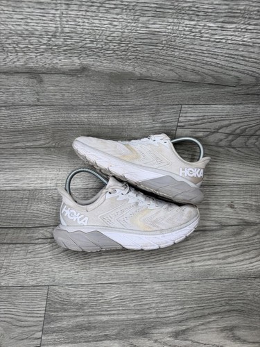 Hoka one - one,