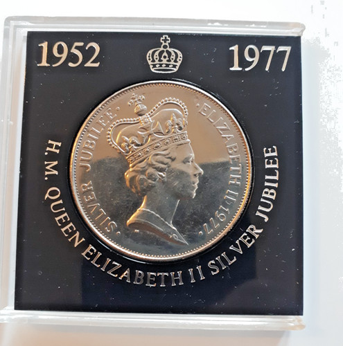 Queen elizabeth silver - hm,