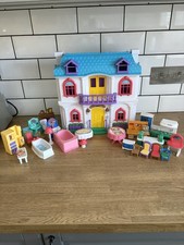 Wonderful Street Fold Out