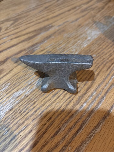 Vintage small anvil - small,