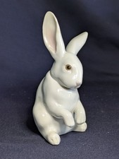LLADRO "SITTING BUNNY" #5907