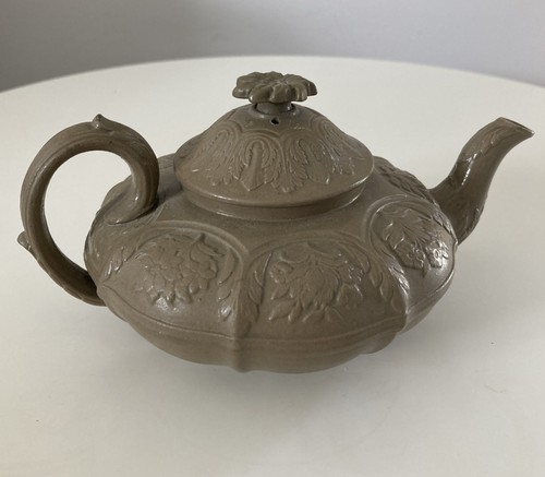 Rare antique wedgwood drab - rare,