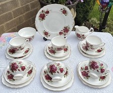  Vintage COLCLOUGH RED ROSES