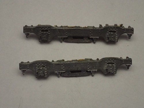 Pair 4mm scale whitemetal - of,