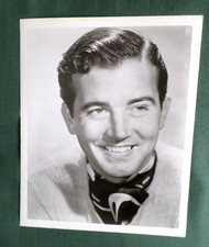 JOHN PAYNE  MOVIE STAR -  B/W