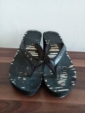 Women's Flip Flops Heel Sandals In Black With Diamonte Detail