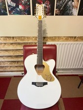 Gretsch G5022CWFE Rancher Falcon Jumbo 12-String Electro-Acoustic Guitar – White