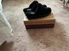 Black Skechers slippers size 5