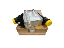 AIR CHARGE COOLER LR139045 T2H46681 FITS DEF/D5/VELAR/JAG NEW GENUINE