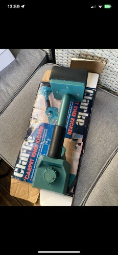 Clarke carpet knee kicker - knee,