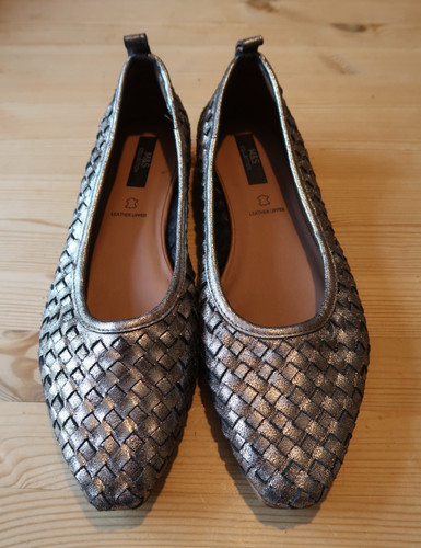 Ladies shoes 6 5 flat - m,