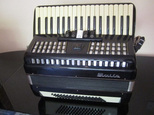 Baile bass piano accordion - baile, 80