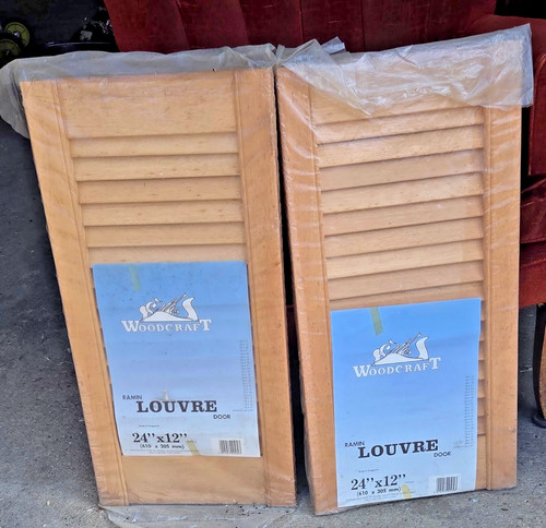 Wooden louvre doors 12 - wooden, 24"