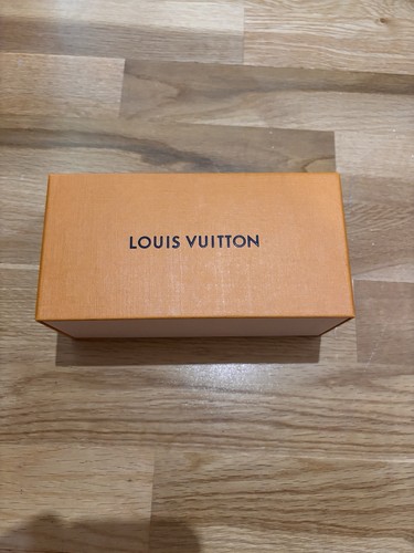 Louis vuitton small - small, box