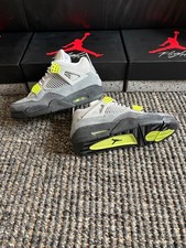 Men's Jordan 4 Retro SE Mid