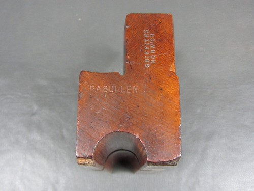 Wooden moulding plane - 1, 1/8"