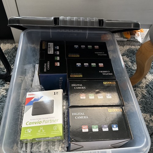 Quantity video camera - (five),