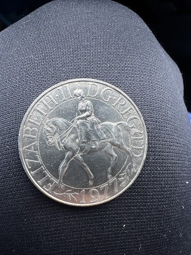 Rare 1977 queen elizabeth - queen, ii
