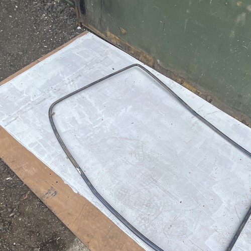 Mercedes 560sec rear window - rear,