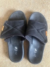 Tu Flip Flops/Sandals/Sliders - Size 7-8