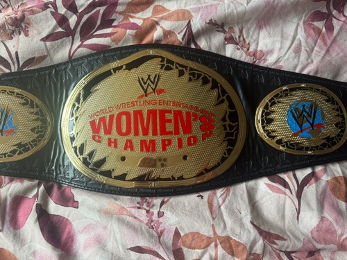 Wwe official women - wwe,