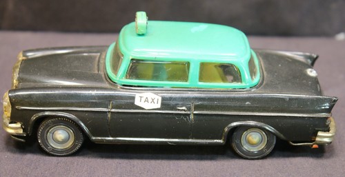 Vintage mercedes benz - benz, taxi
